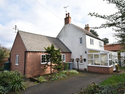 Cottage for sale in Ferry Lane, Carlton-On-Trent, Newark NG23