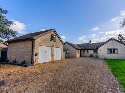 Detached bungalow for sale in High Street, Conington CB23