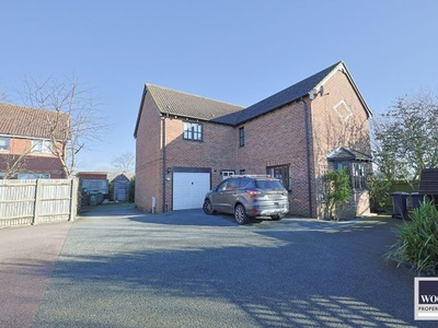 Detached house for sale in Hammondstreet Road, Cheshunt EN7