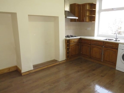 End terrace house to rent in Mile Cross Terrace, Halifax HX1