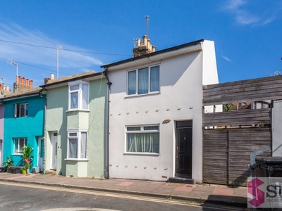 End terrace house to rent in Washington Street, Brighton, East Sussex BN2