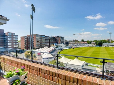 Flat for sale in Palmeira Avenue, Hove, East Sussex BN3