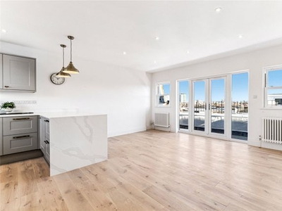 Flat for sale in Radipole Road, Fulham, London SW6