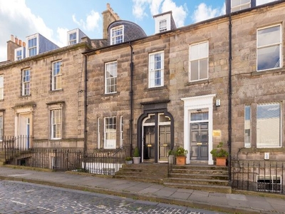 Flat to rent in Gayfield Square, New Town, Edinburgh EH1