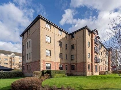 Flat to rent in Russell Gardens, Edinburgh EH12