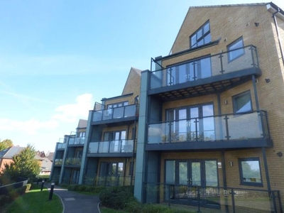 Flat to rent in The Avenue, Greenhithe DA9