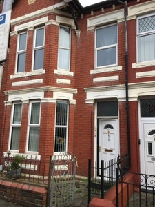 Flat to rent in Windsor Road, Barry CF62