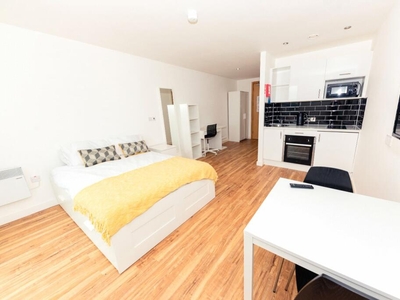 Property for rent in The Studios, 25 Plaza Boulevard, Liverpool, L8