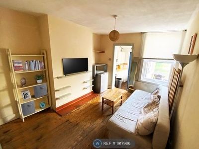 Semi-detached house to rent in Denzil Road, Guildford GU2