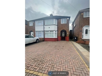 Semi-detached house to rent in Mildenhall Road, Birmingham B42