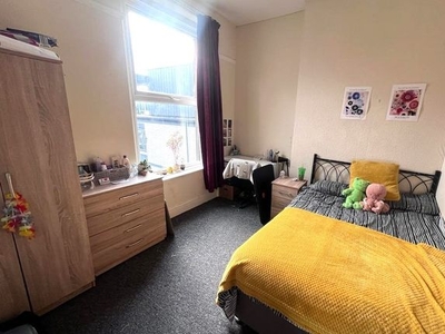 Shared accommodation to rent in Bryn Road, Swansea, Brynmill SA2
