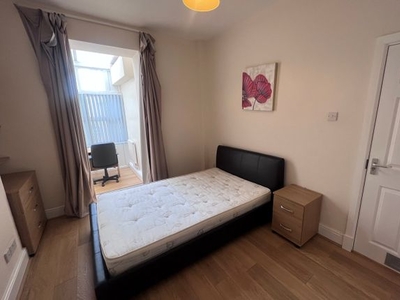 Shared accommodation to rent in St Helens Avenue, Swansea SA1
