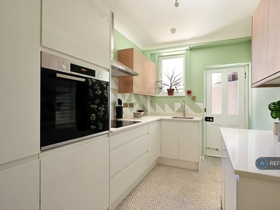 1 bedroom flat for rent in Beaconsfield Villas, Brighton, BN1