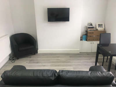 1 bedroom flat for rent in Landcross Road, Manchester, Greater Manchester, M14