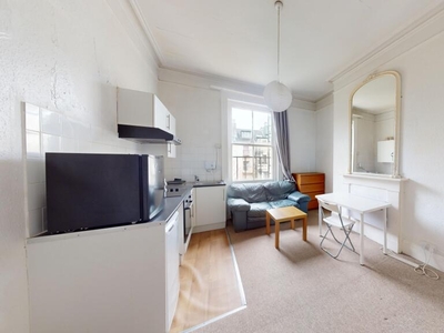 1 bedroom flat for rent in St Michaels place, Brighton, BN1