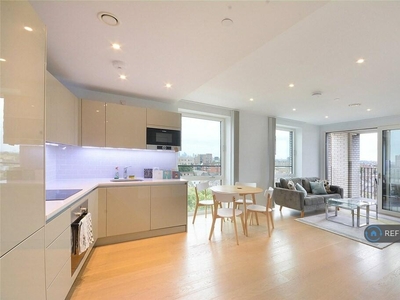 1 bedroom flat for rent in Stock House, London, SE17