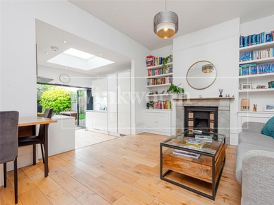 2 bedroom apartment for rent in Brondesbury Road, London, NW6
