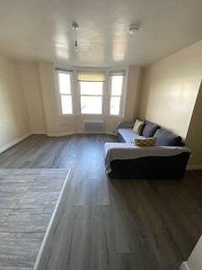 2 bedroom apartment for rent in Cape Hill, Smethwick, West Midlands, B66