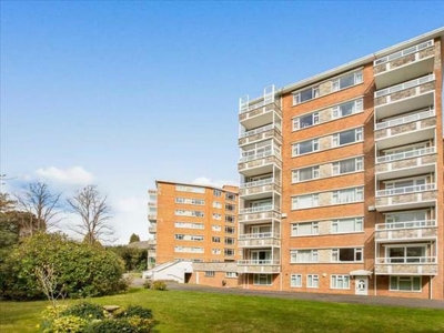 2 bedroom apartment for rent in Mildenhall, West Cliff Road BH4