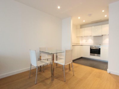 2 bedroom flat for rent in 6 Saffron Central Square, Croydon, London, CR0 2FT, CR0