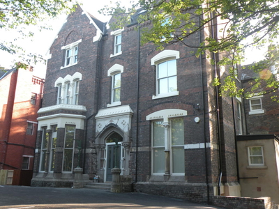 2 bedroom flat for rent in Alexandra Drive,Aigburth,Liverpool,L17