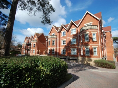 2 bedroom flat for rent in Knyverton Road, Bournemouth, , BH1