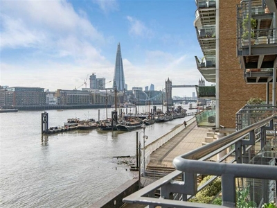 2 bedroom flat for rent in Wapping High Street, Wapping, E1W