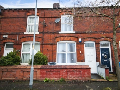 2 bedroom house for rent in Rossington Street, Manchester, M40