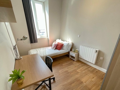 2 bedroom house share for rent in Hardman Street (House Share), L1 9AS, , L1