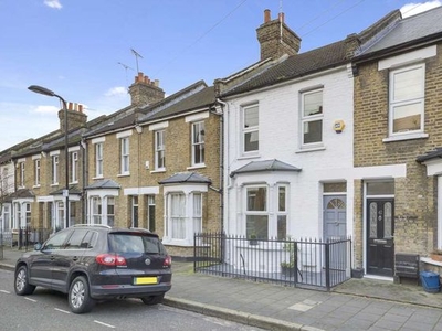 2 bedroom house to rent London, E9 5SX