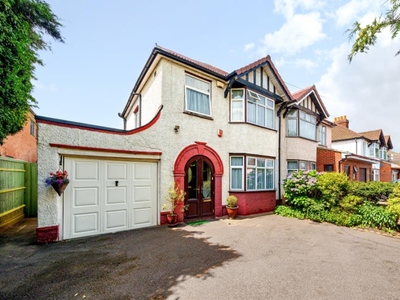 3 Bed House For Sale in Slough, Berkshire, SL1 - 5100854