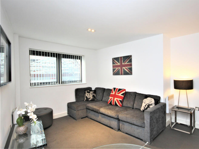 3 bedroom apartment for rent in Fresh Apartments, Chapel Street, Manchester, M3