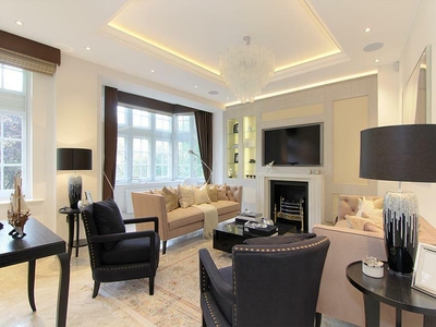 3 bedroom apartment for rent in Knightsbridge, SW1X