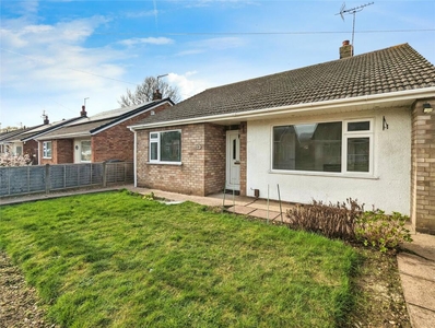 3 bedroom bungalow for rent in St. Davids Road, North Hykeham, Lincoln, LN6