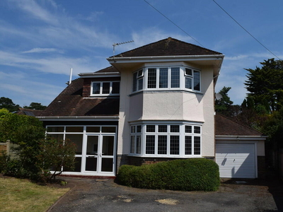 3 bedroom detached house for rent in Keith Road, Bournemouth, BH3