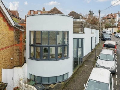 3 bedroom detached house for rent in The Drove, Brighton, East Sussex, BN1