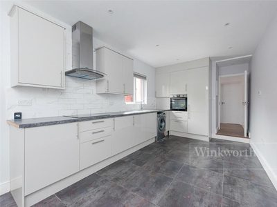 3 bedroom end of terrace house for rent in Burns Road, London, United Kingdom, NW10