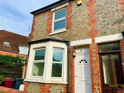 3 bedroom end of terrace house to rent Reading, RG6 1PS