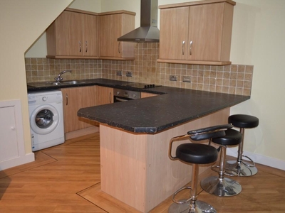 3 bedroom flat for rent in St. Marys Road,Garston,Liverpool,L19