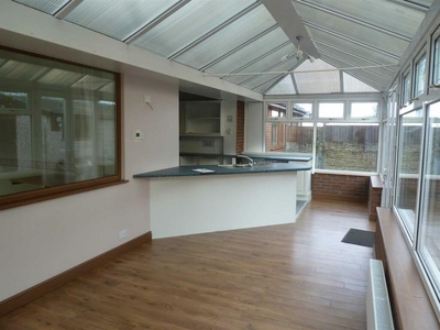 3 bedroom semi-detached bungalow for rent in Moss Side, Formby, Liverpool, L37