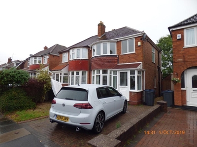 3 bedroom semi-detached house for rent in Turnberry Road,Great Barr,Birmingham,B42
