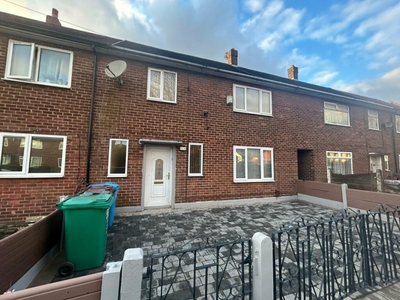 3 bedroom terraced house for rent in Selstead Road, Manchester, Greater Manchester, M22