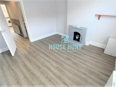 3 bedroom terraced house for rent in Winnie Road, Selly Oak, B29