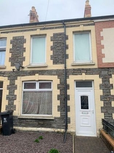3 bedroom terraced house for sale Cardiff, CF24 0HT