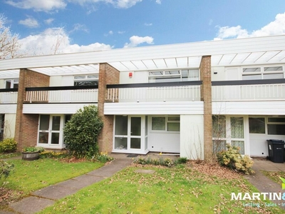 3 bedroom town house for rent in Hartford Close, Harborne, B17