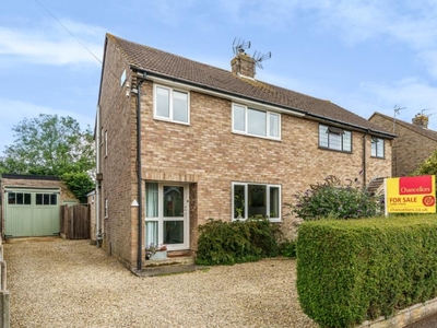 4 Bed House For Sale in Witney, Oxfordshire, OX28 - 5076153