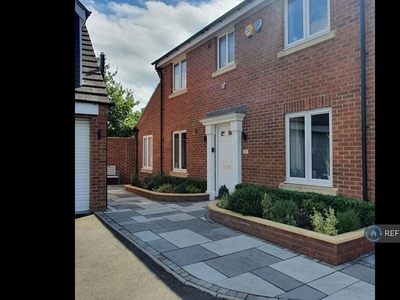 4 bedroom detached house for rent in Butterworth Close, Wythall, Birmingham, B47