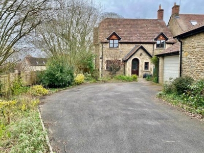 4 bedroom detached house to rent Frome, BA11 1QL