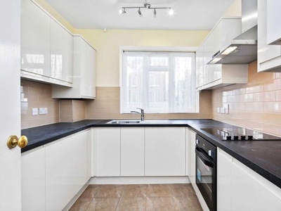 4 bedroom flat to rent London, W11 2DH