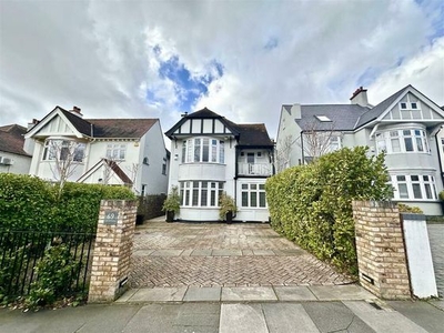 5 bedroom detached house for sale Southend-on-sea, SS0 8NL